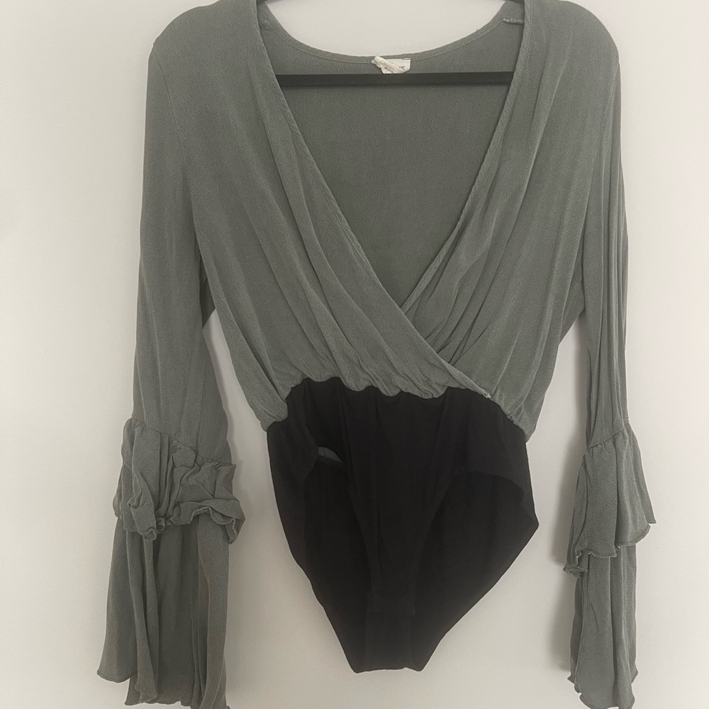 BODY SUIT